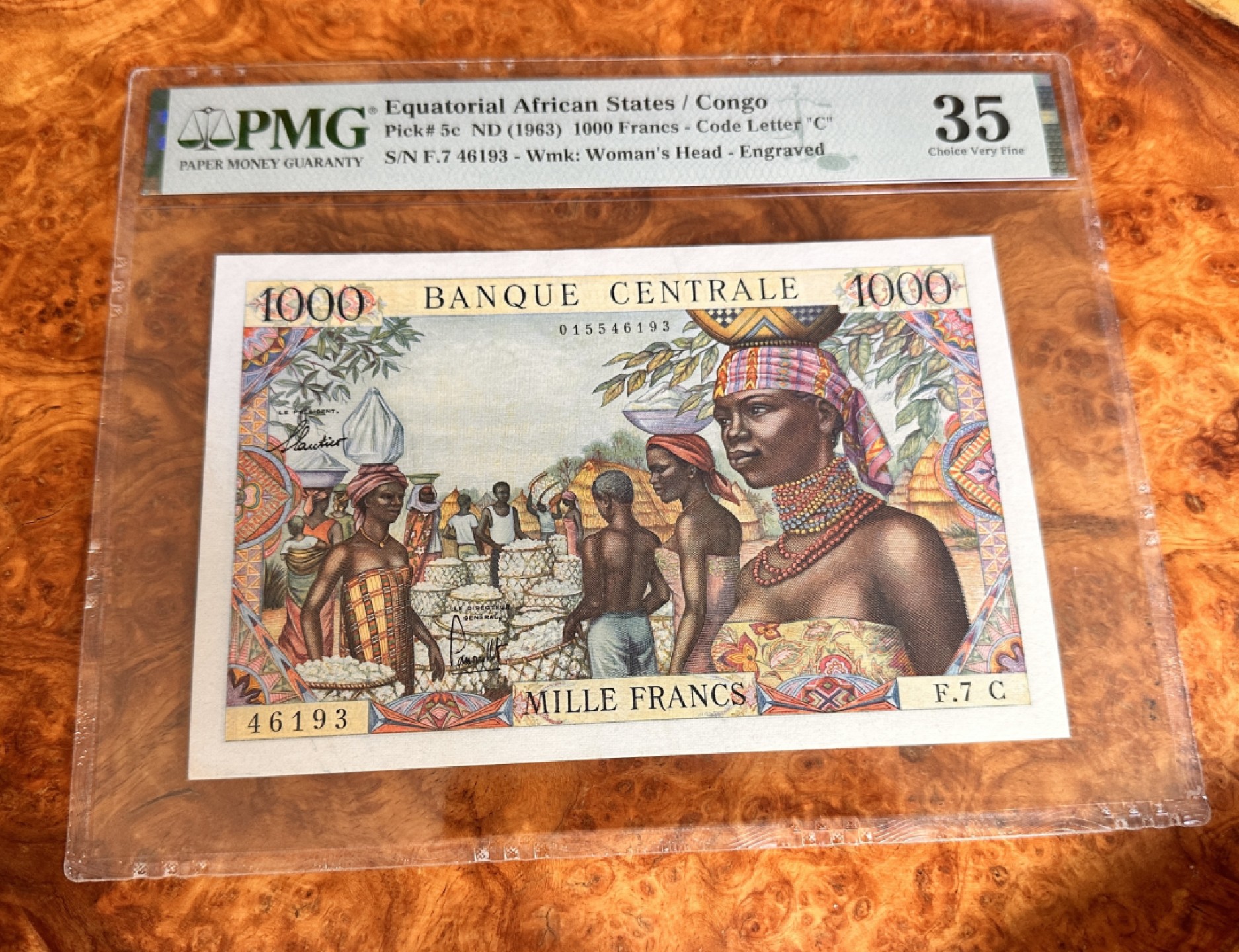 Chase Auction 第17期 - - 外钞、民国钞和人民币混合场！（临时有事，推迟到20号） 1963年赤道非洲1000法郎，PMG35，名誉品砍木头！