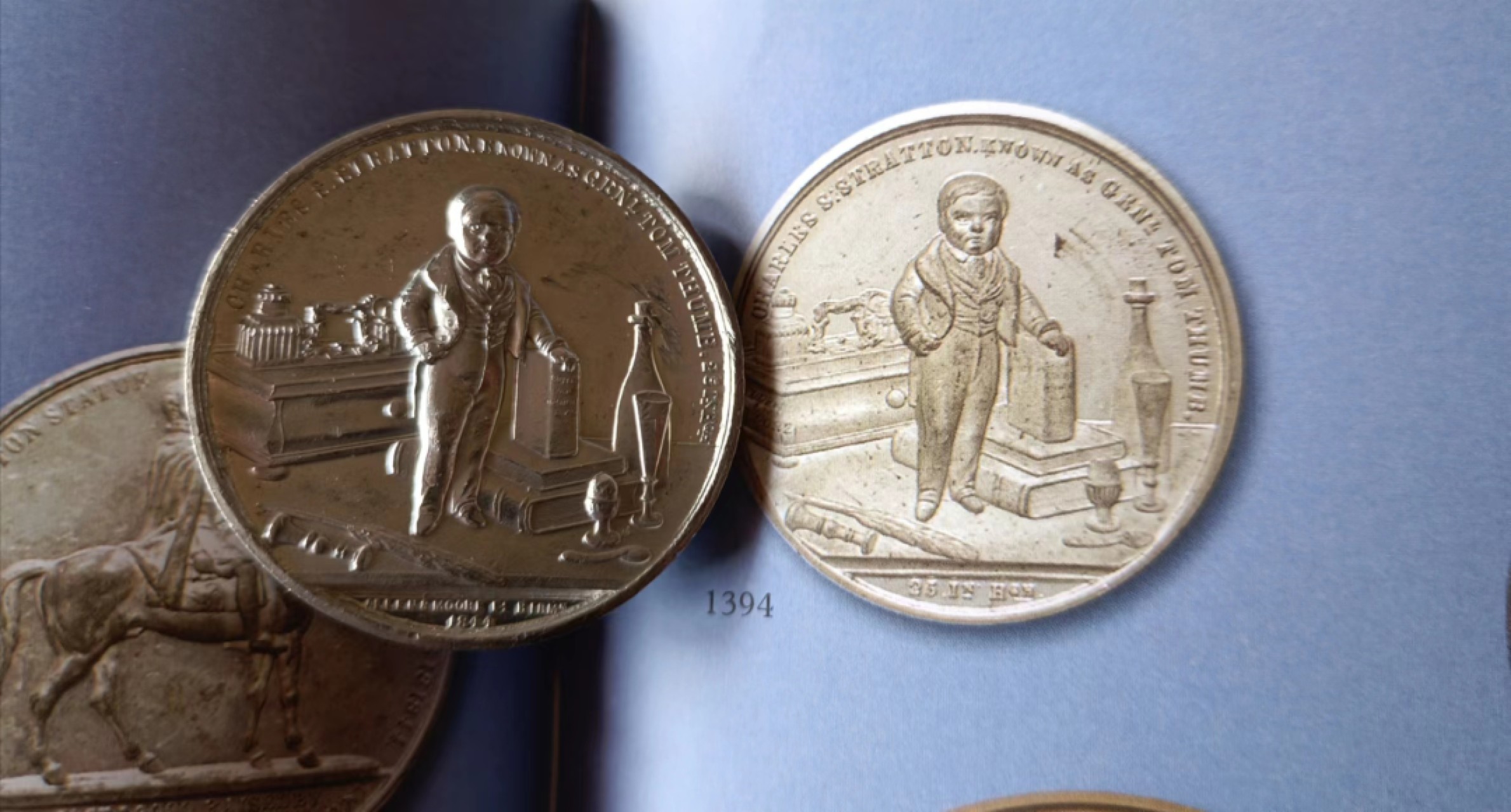 欧洲章牌第7期 1844年英国侏儒汤姆·拇指将军，白金属38.5mm。