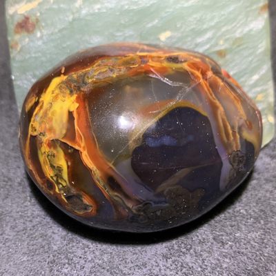 精美战国红玛瑙雕刻冰裂纹笑口常开把件一个！ 精美战国红玛瑙雕刻冰裂纹笑口常开把件一个！