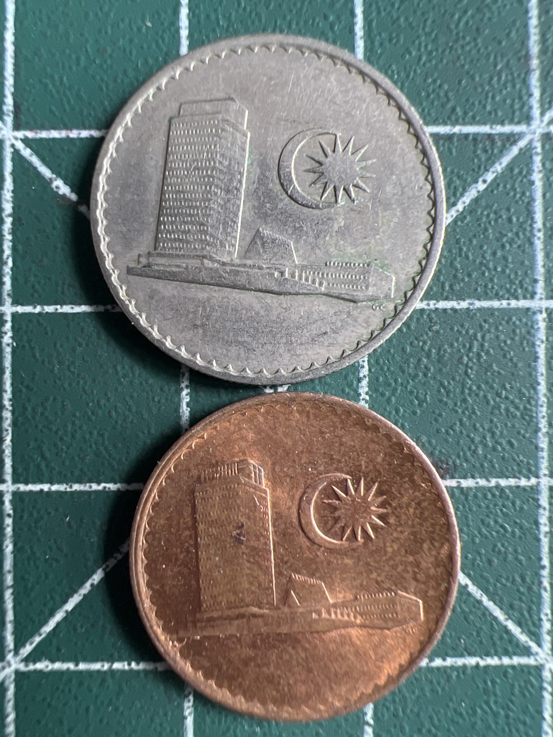 泡泡堂第226期  世界硬币邮票 （无押金，无佣金，捡漏，全场20包邮，偏远地区除外） 马来西亚一对