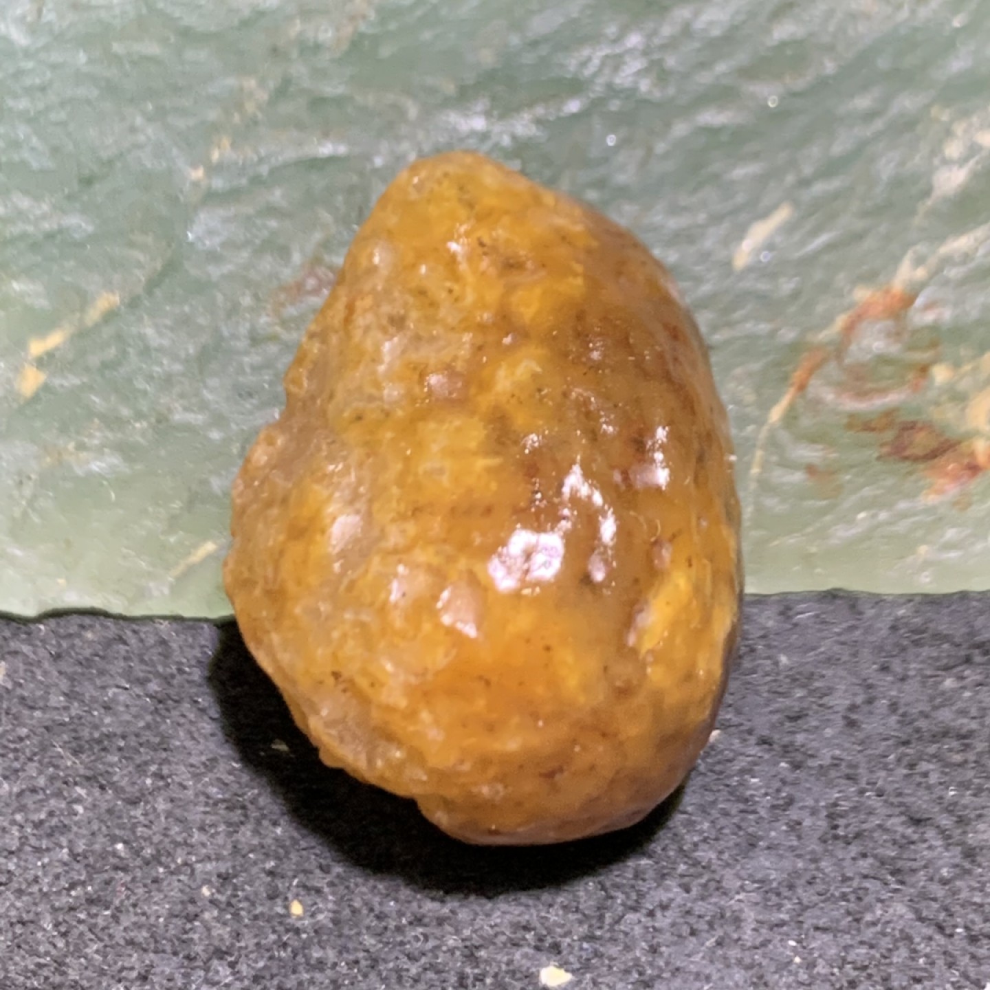 精美戈壁高玉化筋脉石小原石一颗