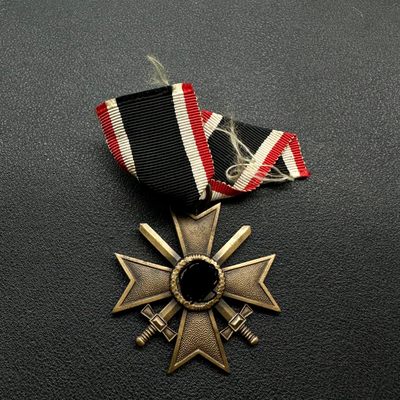 勋章交易所2月19日专场 德国WWII佩剑二级战功勋章