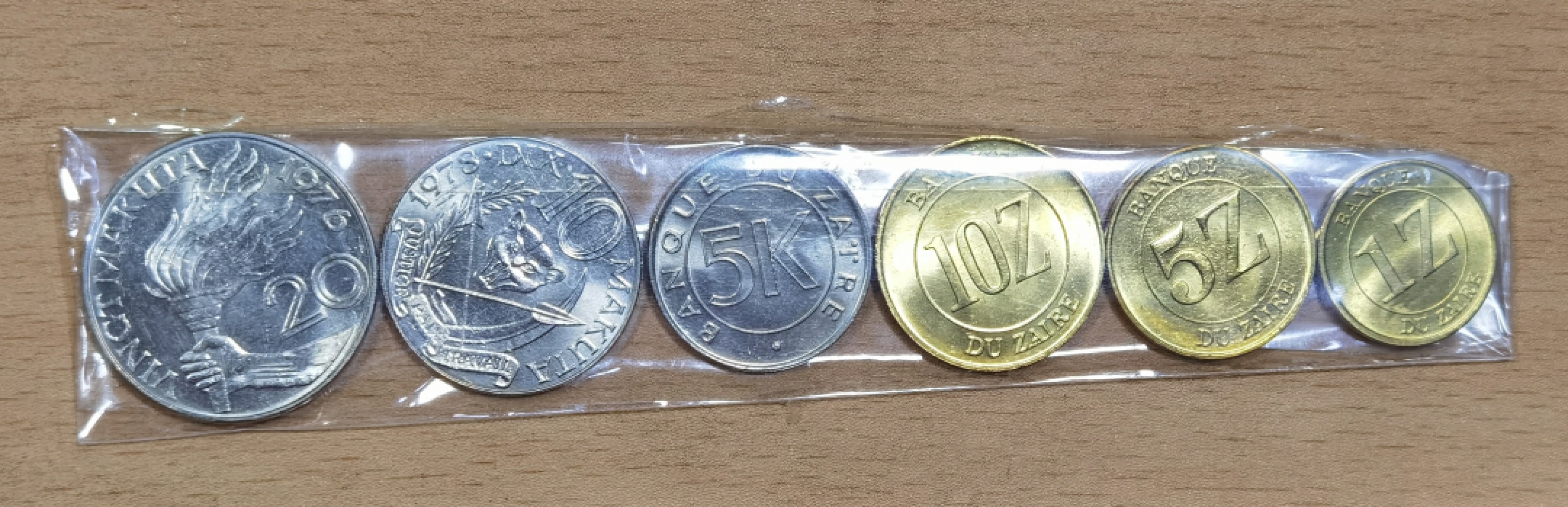 北京马甸外国币专卖微拍第九十三期，外国非贵金属纪念币，流通币专场，陆续上新，欢迎关注 扎伊尔全新