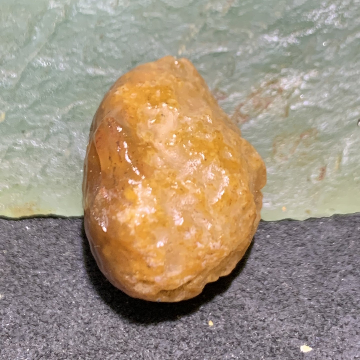 精美戈壁高玉化筋脉石小原石一颗