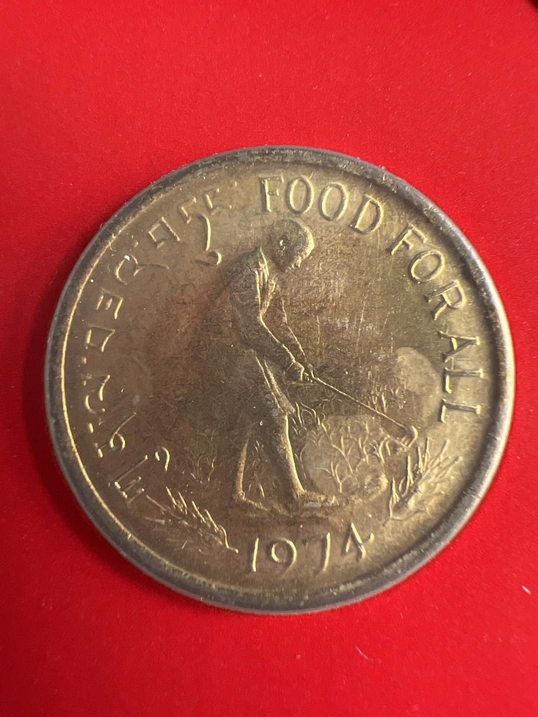 泡泡堂微拍第六十三幕硬币捡漏可累计专场👿👿，零佣金，零押金，累计满二十元包邮，接受代拍业务 邮币封少见不丹七四年粮农。