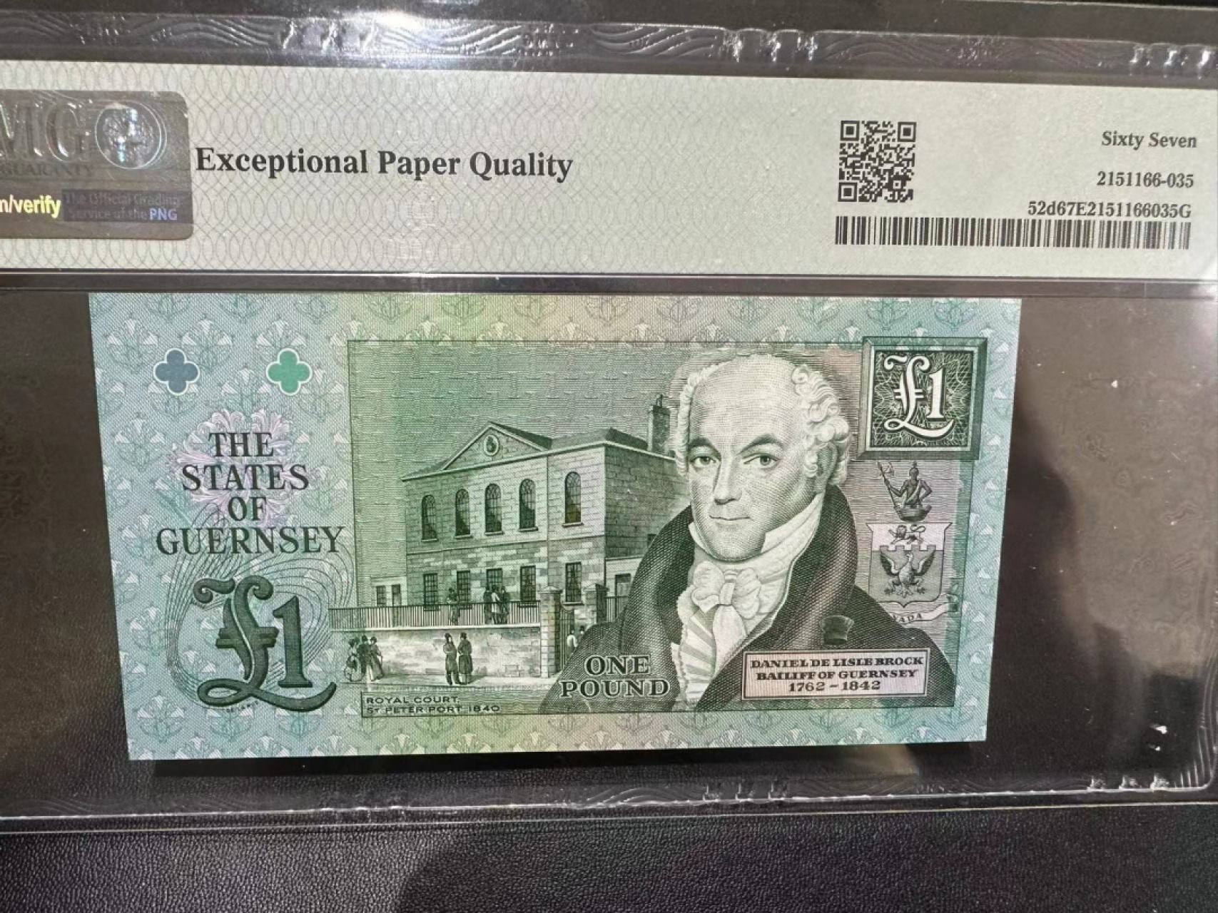 《外钞收藏家》第二百四十一期 2016年格恩西1镑 PMG67 无47 AA冠