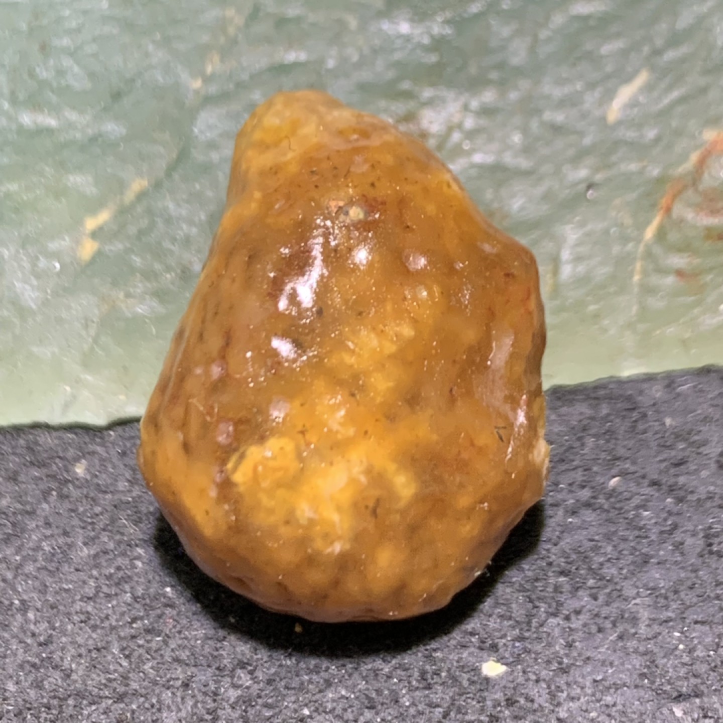 精美戈壁高玉化筋脉石小原石一颗