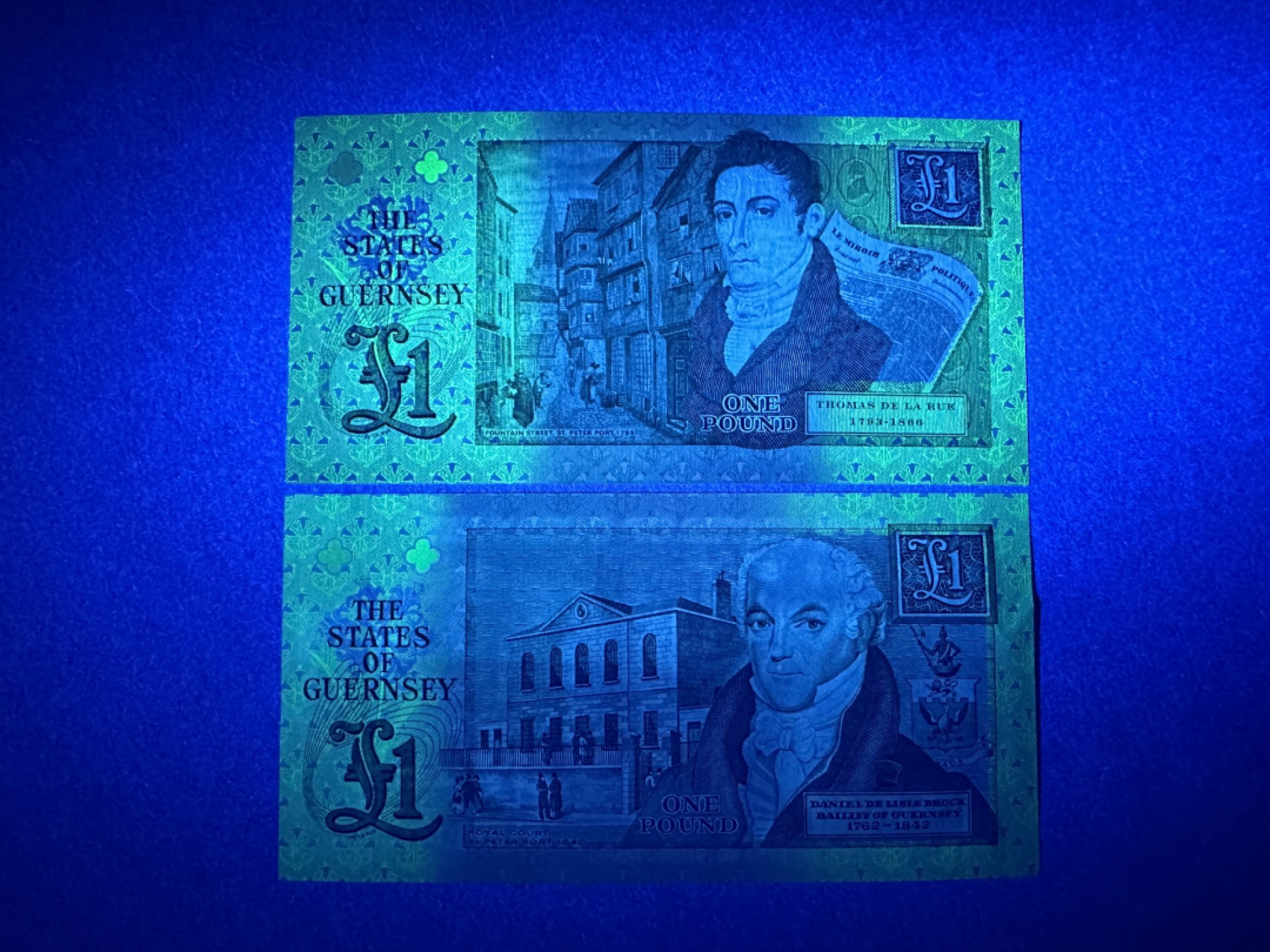《张总收藏》90期——浓缩外币精品场 根西1镑2张 UNC 不同版本2张 全无47