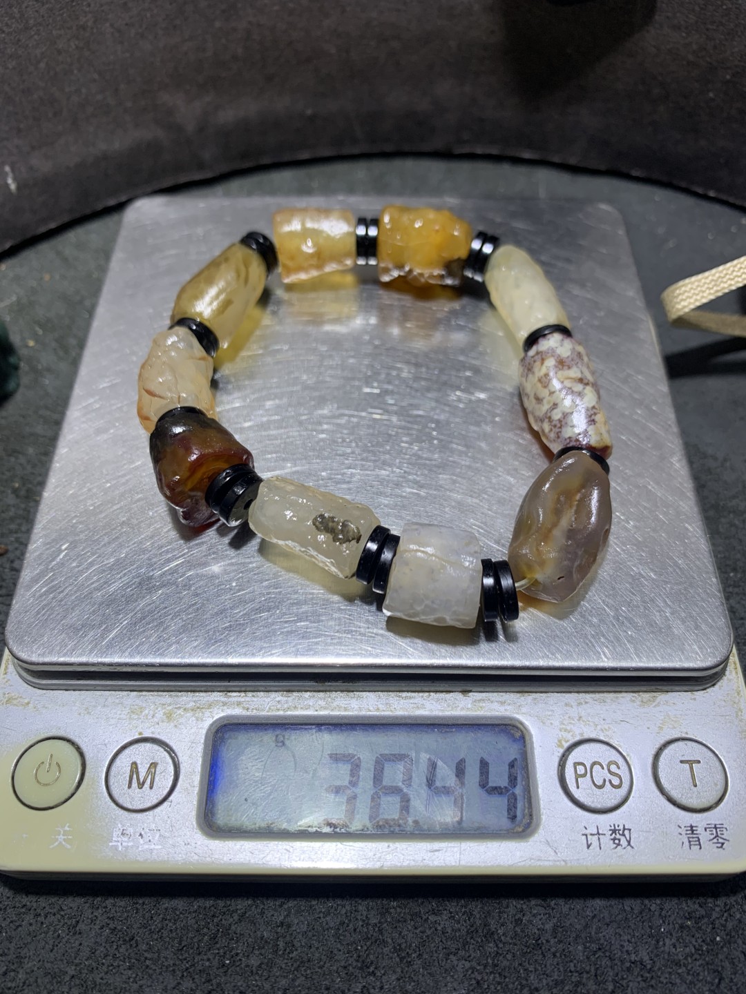 精美戈壁天然管状玛瑙原石手串一条