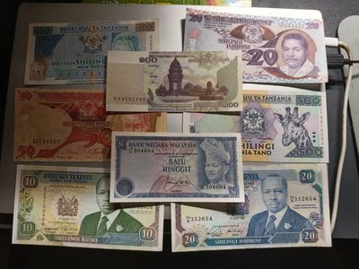 【专场20230215】掇菁撷华——世界精选品种币/钞专场 - 【拍品002A】世界混合纸币批量八张AUNC