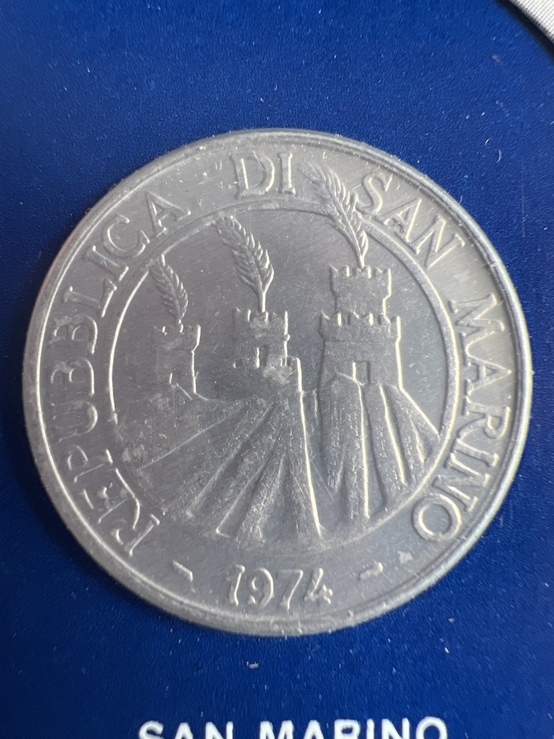 泡泡堂微拍第六十三幕硬币捡漏可累计专场👿👿，零佣金，零押金，累计满二十元包邮，接受代拍业务 邮币封圣马利诺