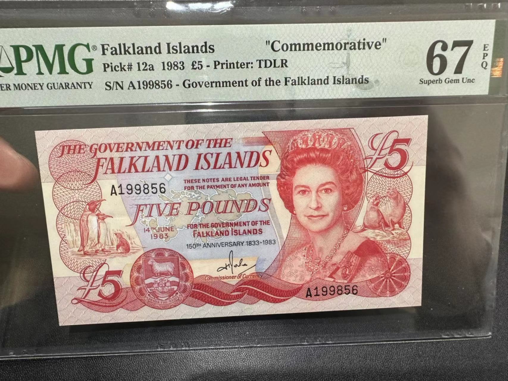 《外钞收藏家》第二百四十一期 1983年福克兰群岛5镑 PMG67 A冠 生日号 纪念钞