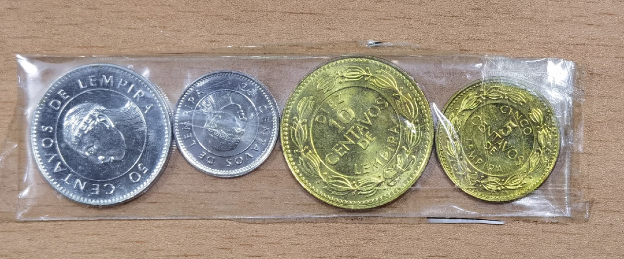 北京马甸外国币专卖微拍第九十三期，外国非贵金属纪念币，流通币专场，陆续上新，欢迎关注 洪都拉斯全新