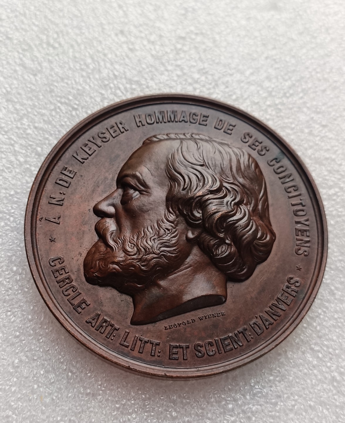 瓶子🏺第79期拍卖会 1872年比利时画家德凯泽铜章直径68mm重量145g