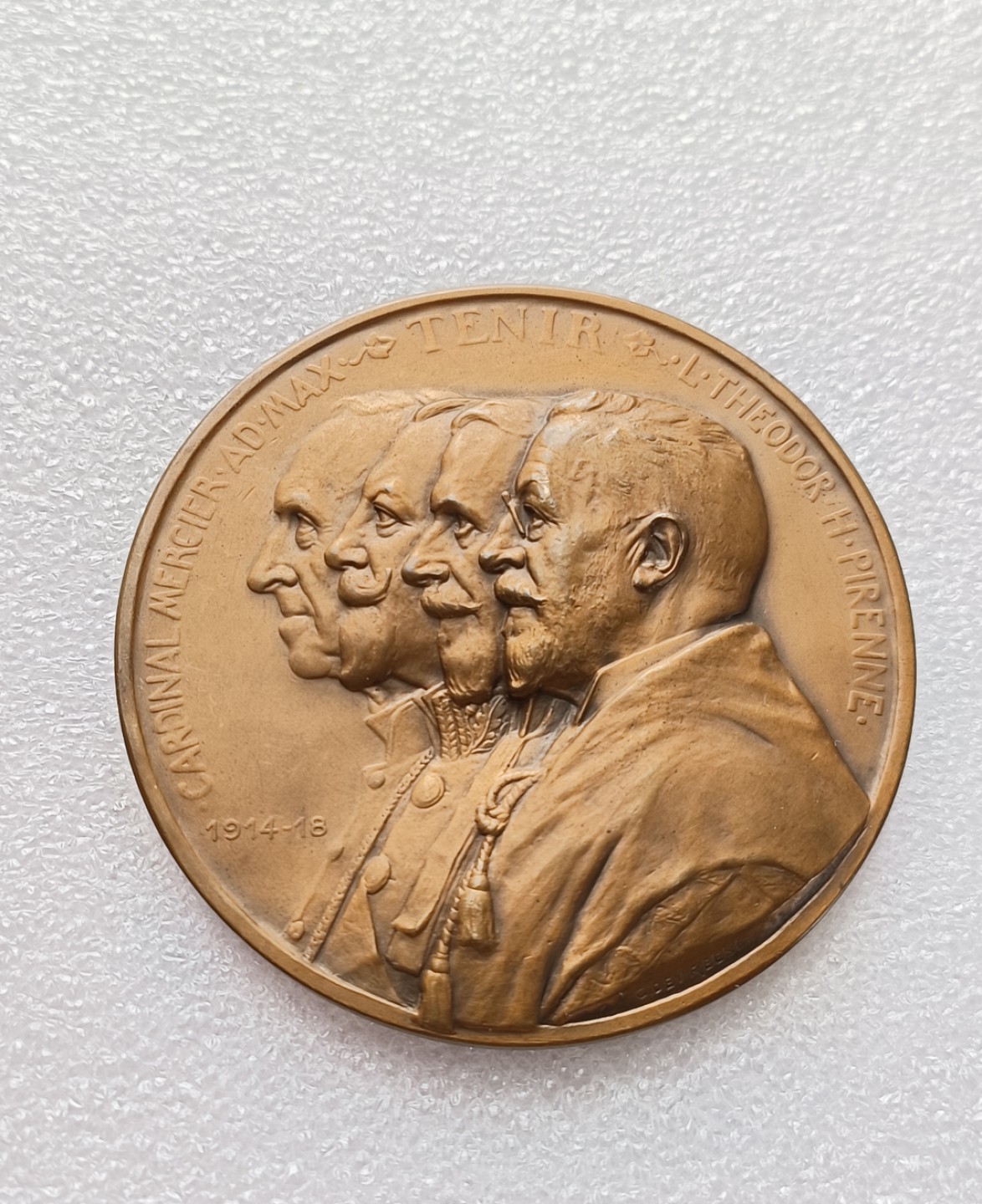 瓶子🏺第79期拍卖会 1923年比利时矿工大铜章直径70mm重量132g