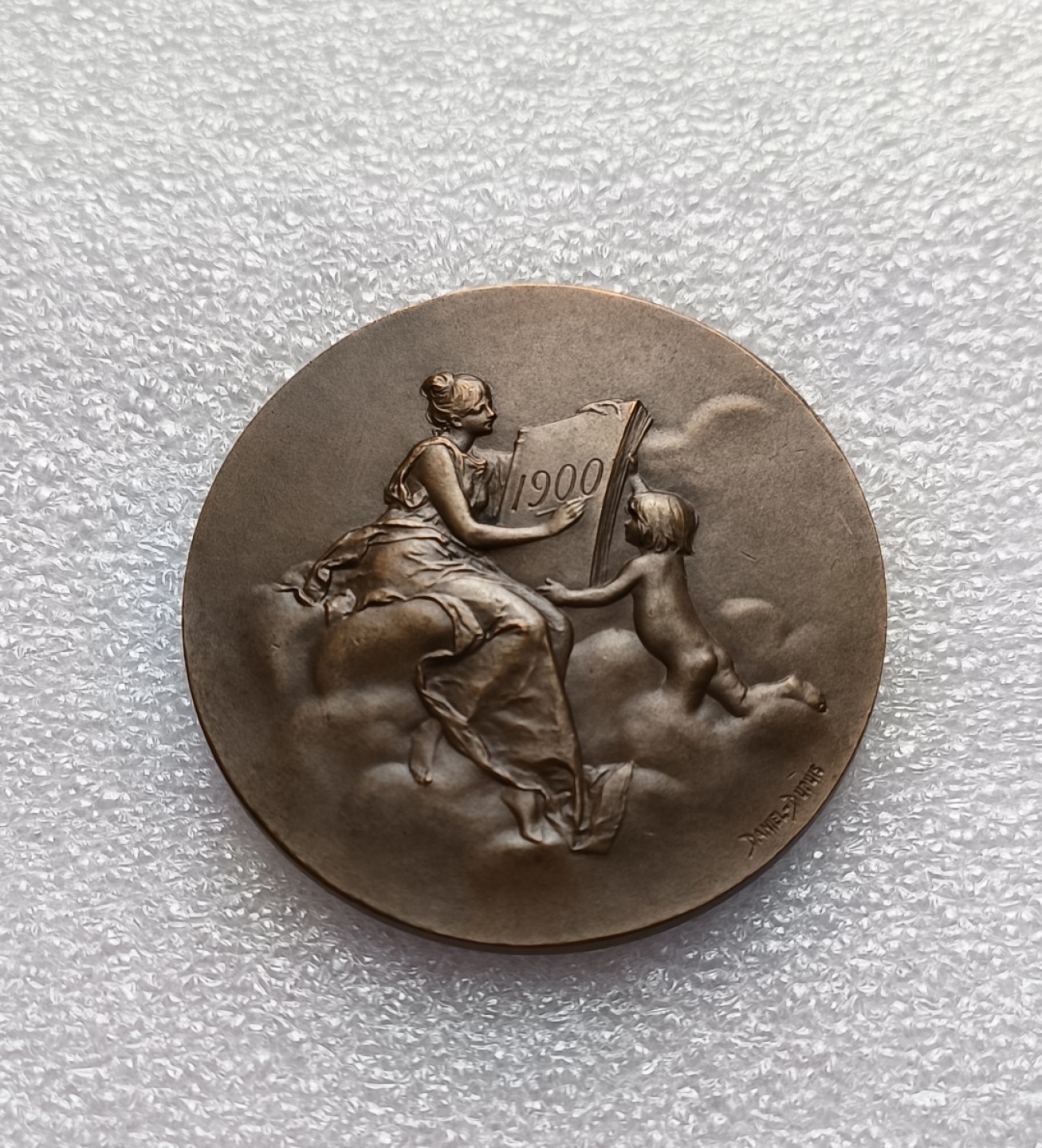 瓶子🏺第79期拍卖会 1900年法国巴黎世博会小天使铜章直径50mm重量59g