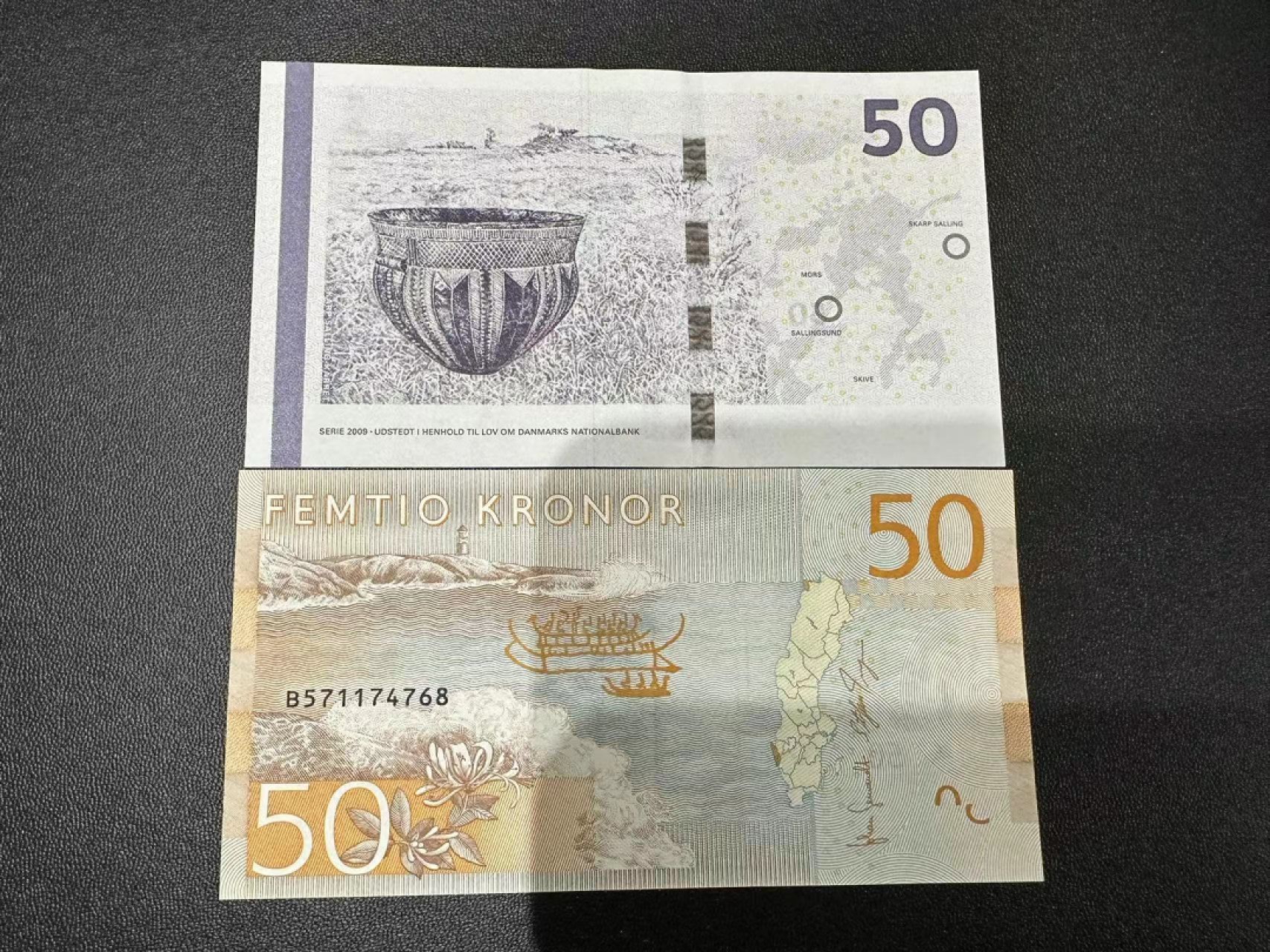《外钞收藏家》第二百四十一期 丹麦桥版50克朗 全新  瑞典50克朗 全新 荧光不舒服 疑似有潮