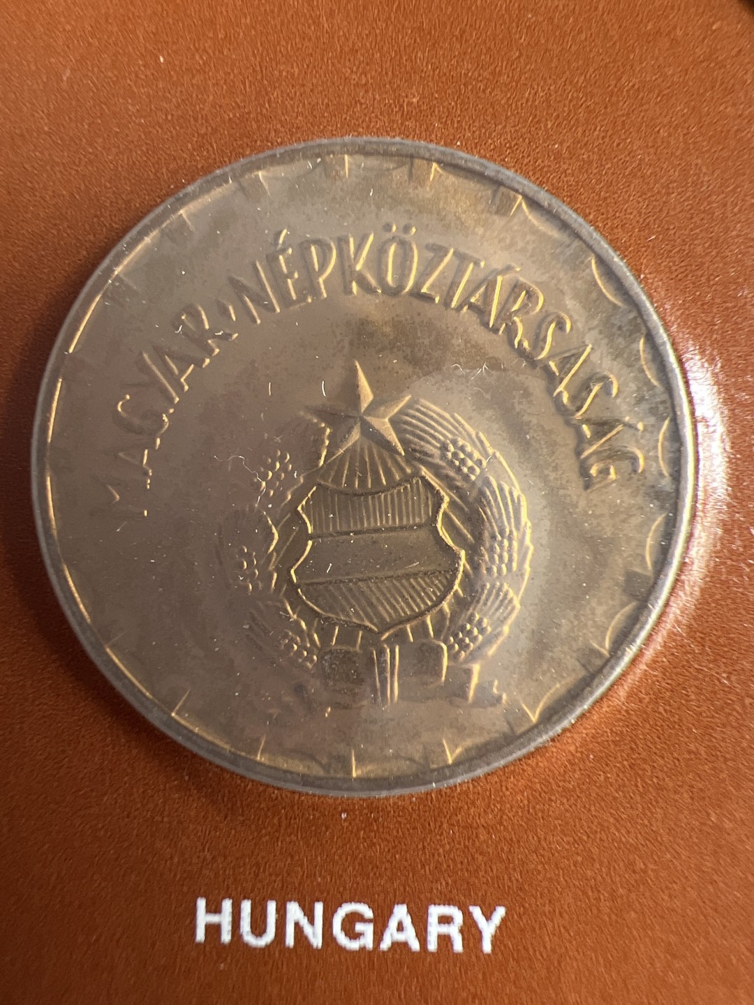 泡泡堂微拍第六十三幕硬币捡漏可累计专场👿👿，零佣金，零押金，累计满二十元包邮，接受代拍业务 邮币封匈牙利