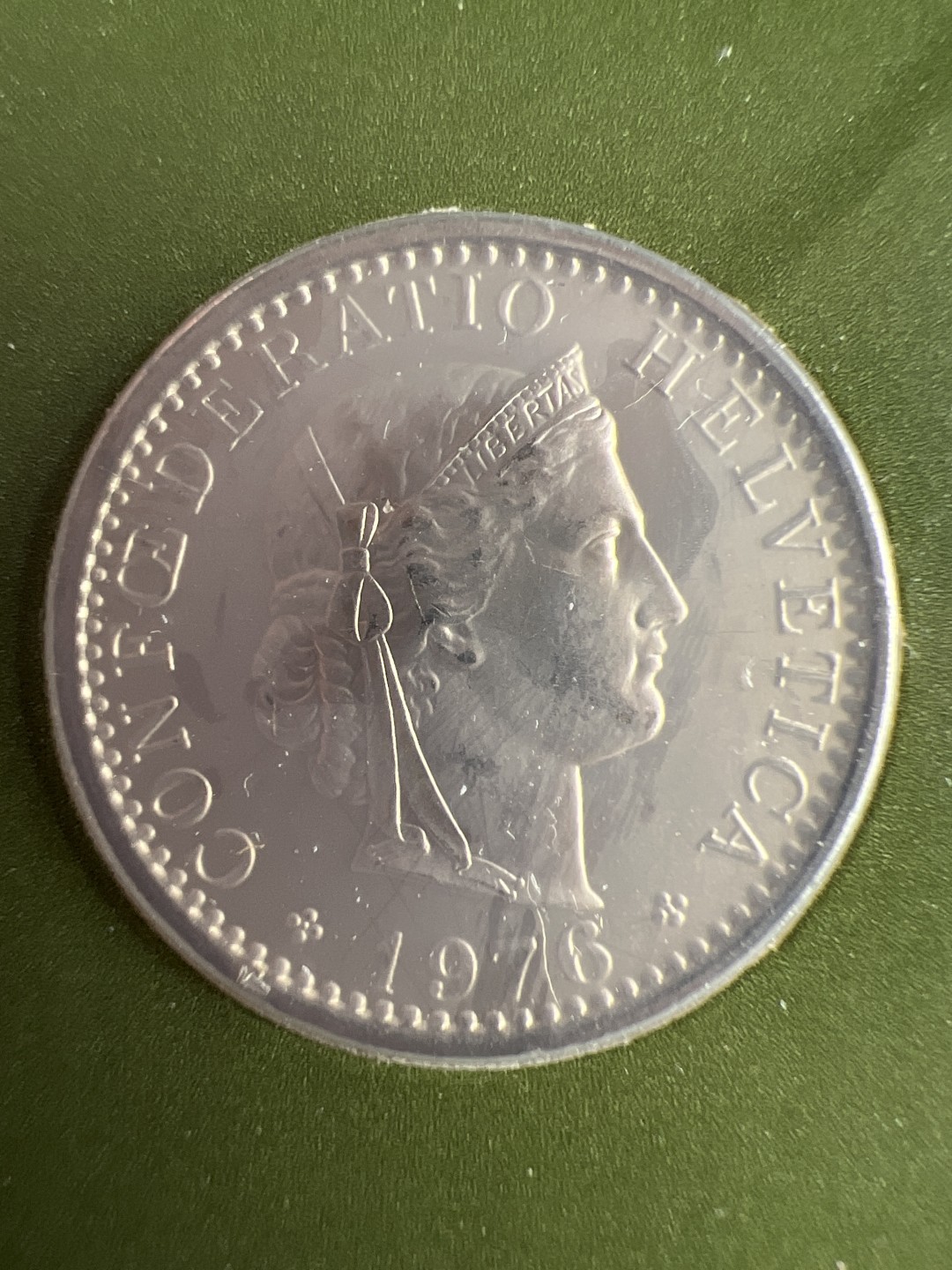 泡泡堂微拍第六十三幕硬币捡漏可累计专场👿👿，零佣金，零押金，累计满二十元包邮，接受代拍业务 邮币封瑞士