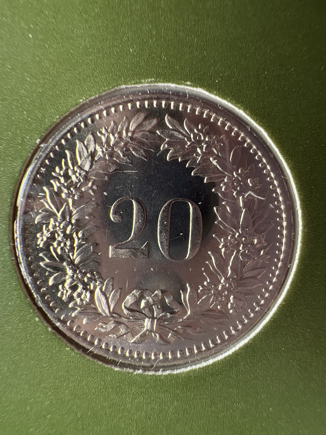 泡泡堂微拍第六十三幕硬币捡漏可累计专场👿👿，零佣金，零押金，累计满二十元包邮，接受代拍业务 邮币封瑞士