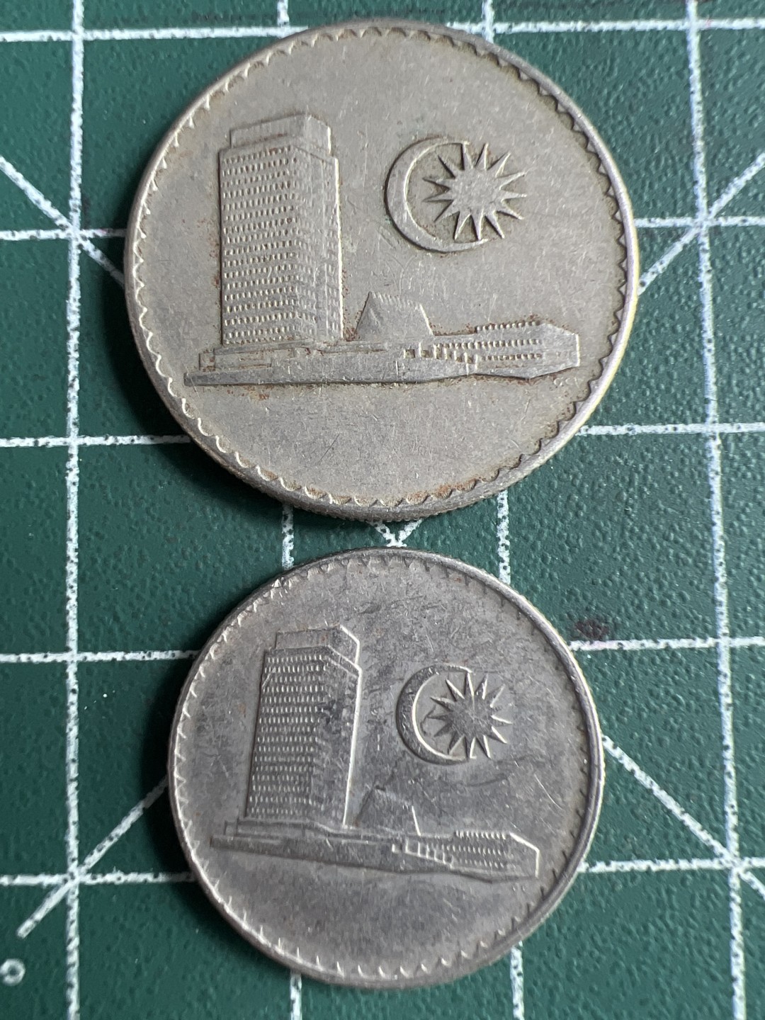 泡泡堂第226期  世界硬币邮票 （无押金，无佣金，捡漏，全场20包邮，偏远地区除外） 马来西亚一对