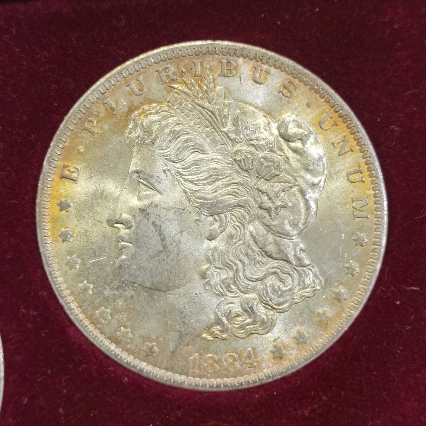 博洋堂世界钱币拍卖第016期（全场包邮） 美国1883 1884 1885年三枚O厂原盒摩根 带证书 三枚原为白币 长期在盒子内已经养出金彩 目测MS64