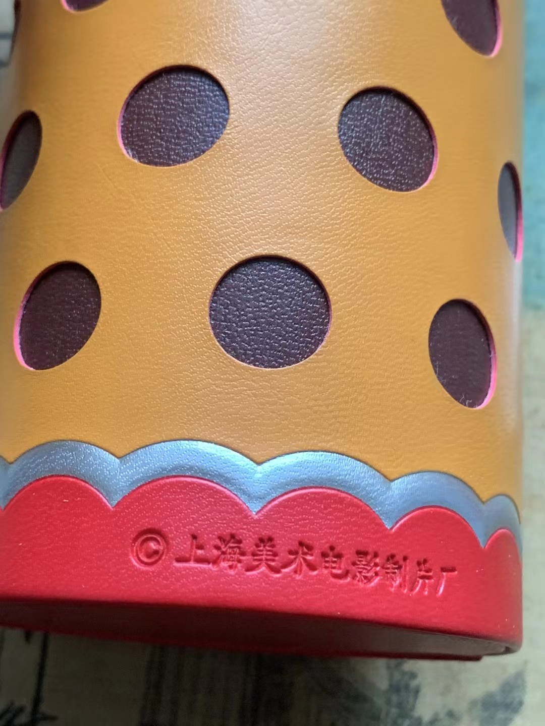 博洋堂世界钱币拍卖第016期（全场包邮） 2016年纽埃猴年美猴王生肖纪念1盎司银套币 3枚套 上海美术电影制片厂经典形象，几代人的美好回忆 。新西兰造币厂铸造，31.3✘3=93.9克，999银，银价就近600了。原盒原包装，证书包装齐全，制作非常精美，不可多得的好东西，留做本命年纪念或过年给孩子礼物非常合适