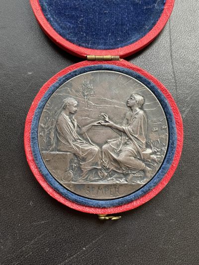 欧洲章牌-拍卖第16场 - O.Roty～1906年法国“SEMPER”永恒的爱原盒银章