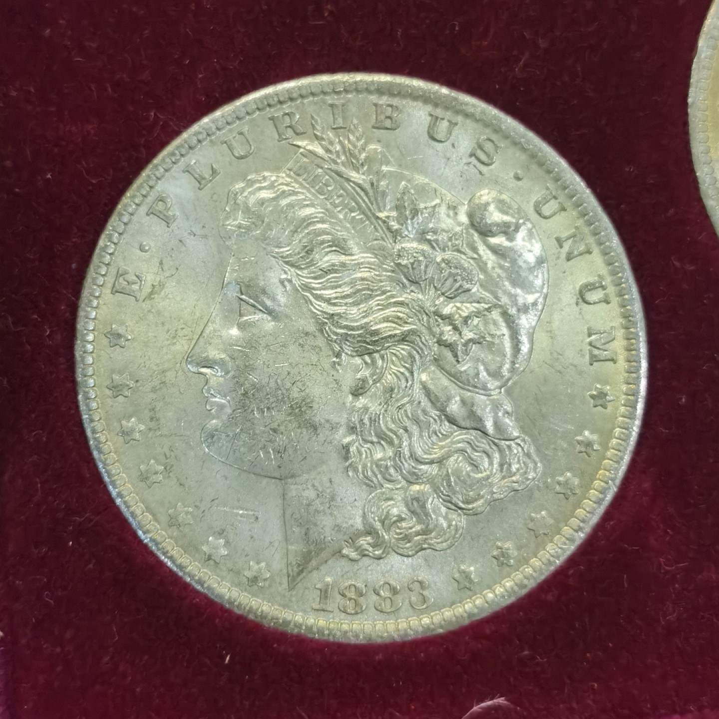 博洋堂世界钱币拍卖第016期（全场包邮） 美国1883 1884 1885年三枚O厂原盒摩根 带证书 三枚原为白币 长期在盒子内已经养出金彩 目测MS64