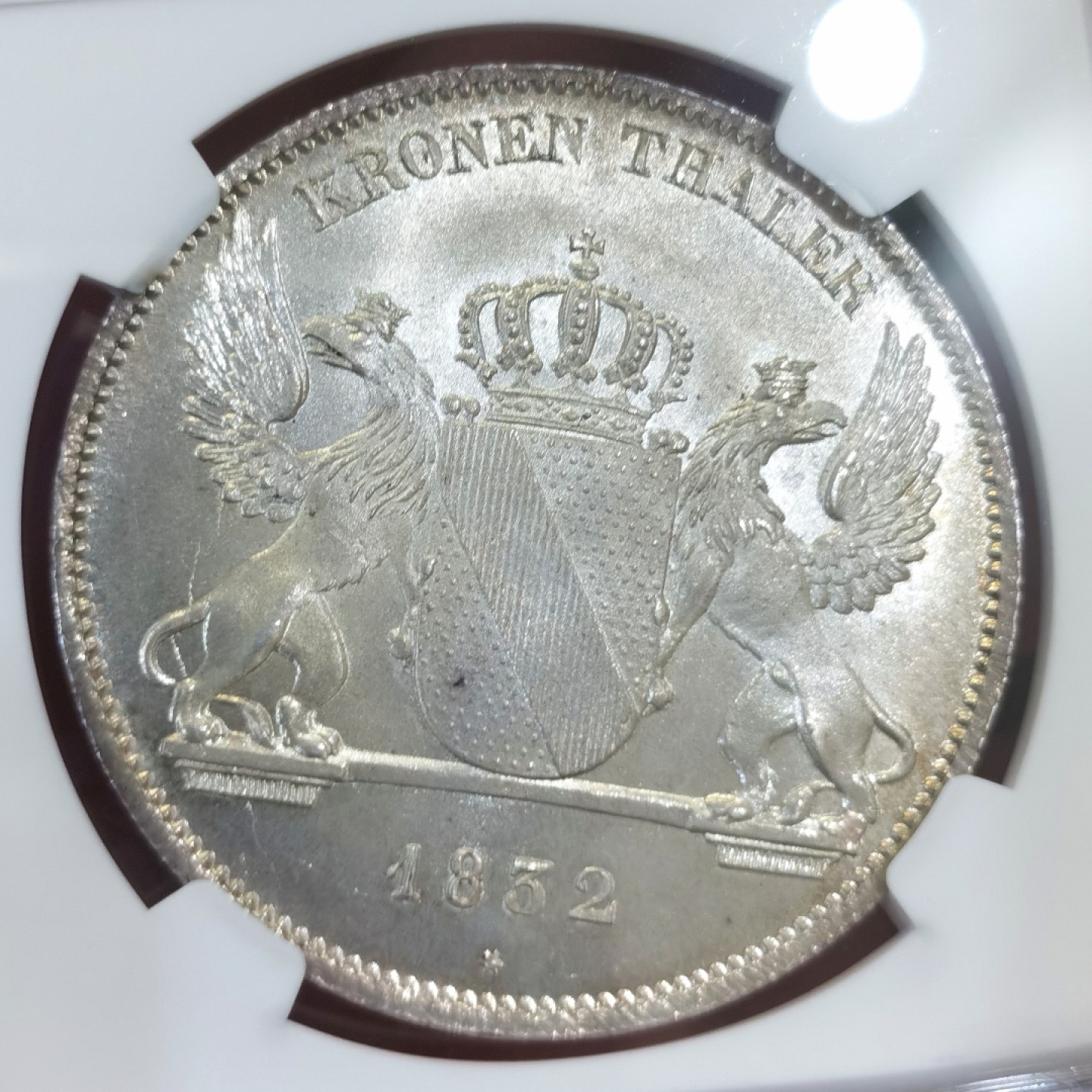 博洋堂世界钱币拍卖第016期（全场包邮） NGC MS66 1832年德国巴登王冠大泰勒，后“点”版本，顶级状态，冠军分