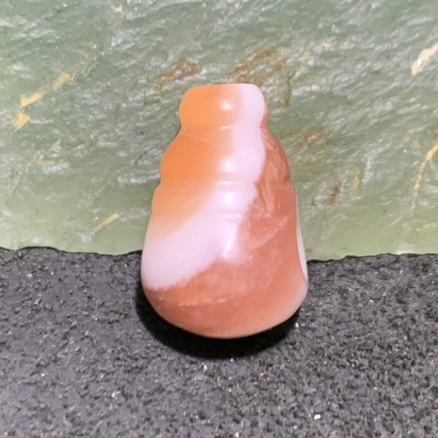 保山南红玛瑙红白双色亚光小三通佛头一个，