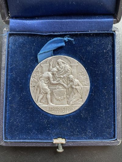 欧洲章牌-拍卖第16场 - L.Bottee～1903年法国婚礼原盒银章