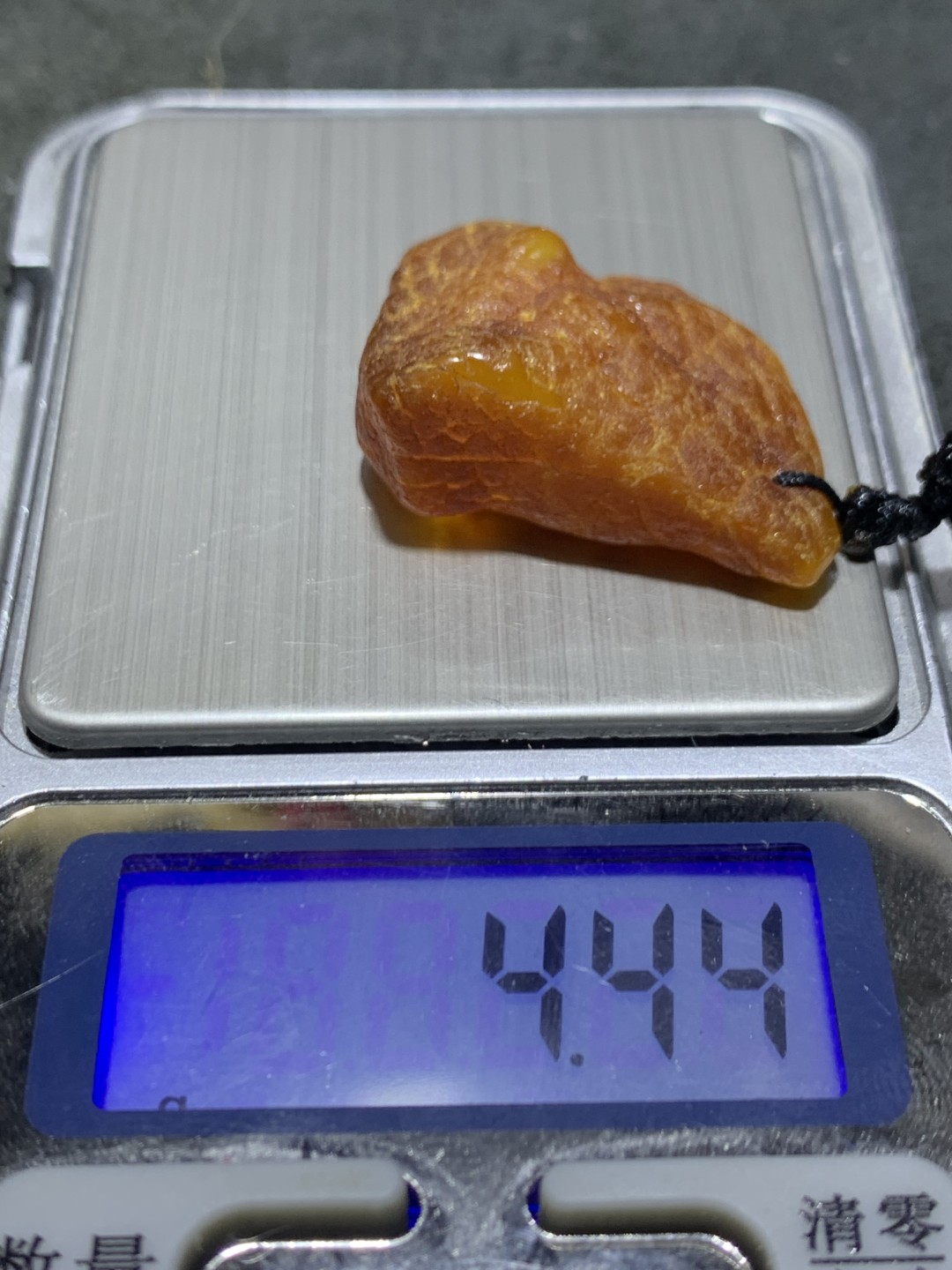 精品橘皮纹蜜蜡随形原石吊坠一块！