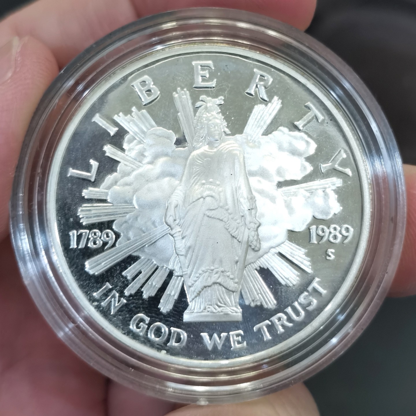 博洋堂世界钱币拍卖第016期（全场包邮） 美国国会原盒套币 世界硬币大赛最受欢迎币&最佳历史意义币 内含1987年宪法5美元金币1枚 金币重8.359g 900金、1989年26.7克1美元银币1枚、1989年1美元镍币1枚