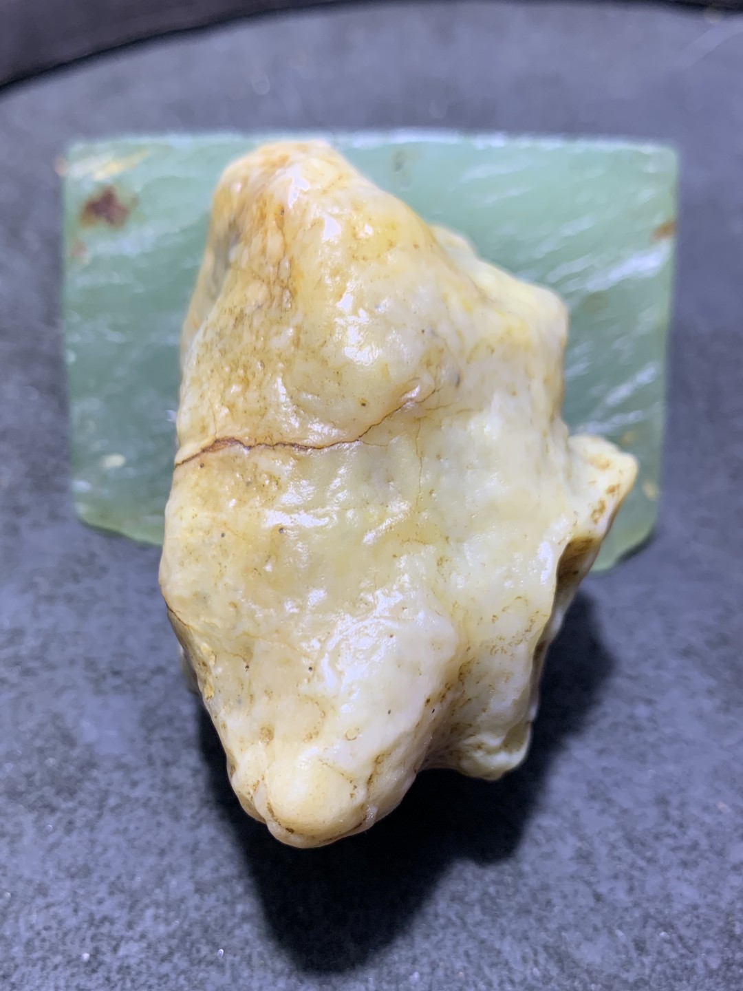 精美戈壁高玉化鱼籽纹筋脉石原石把件，摆件一颗，