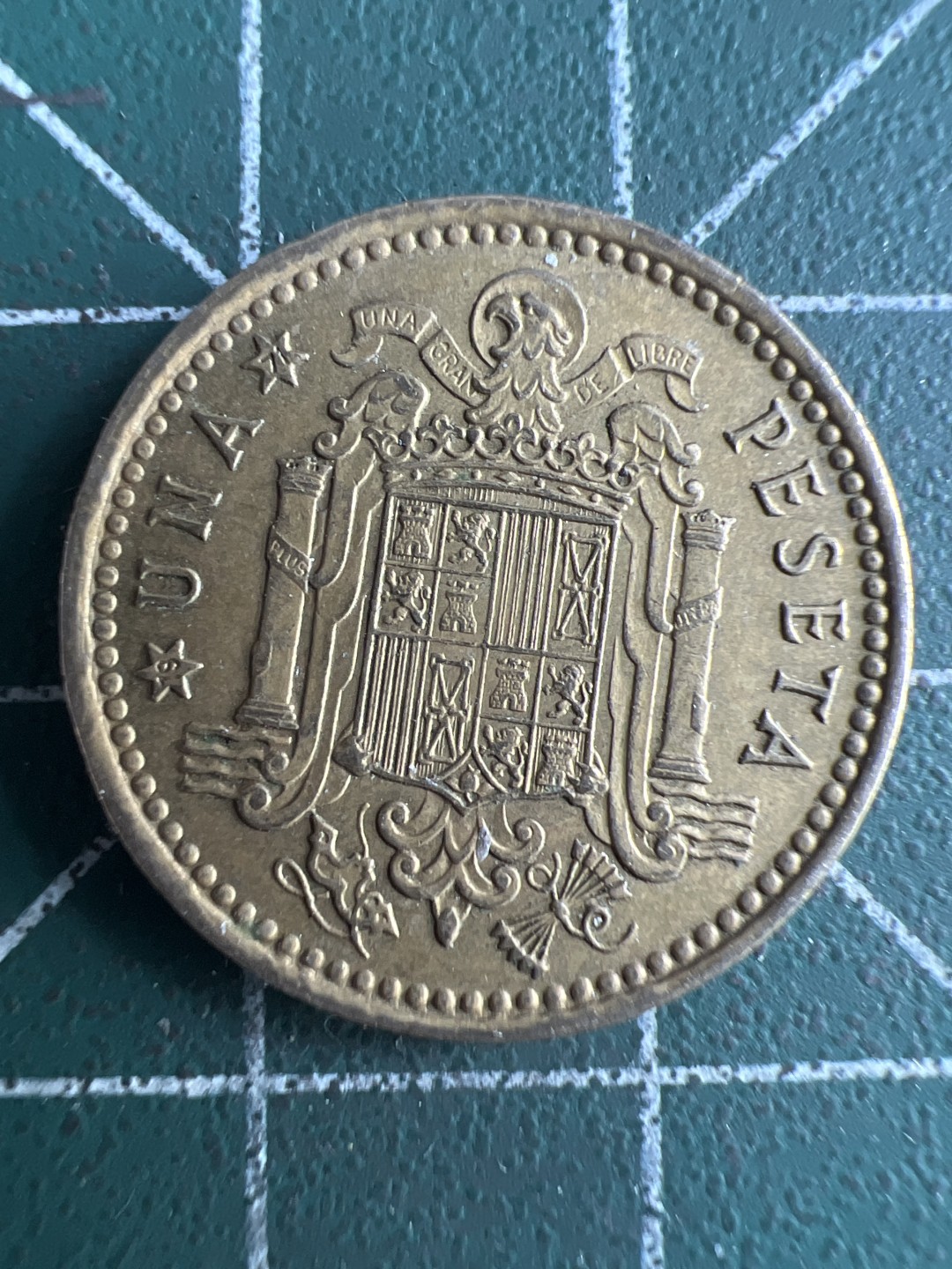 泡泡堂微拍第六十六幕硬币捡漏可累计专场👿👿，零佣金，零押金，累计满二十元包邮，接受代拍业务 西班牙一比塞塔 