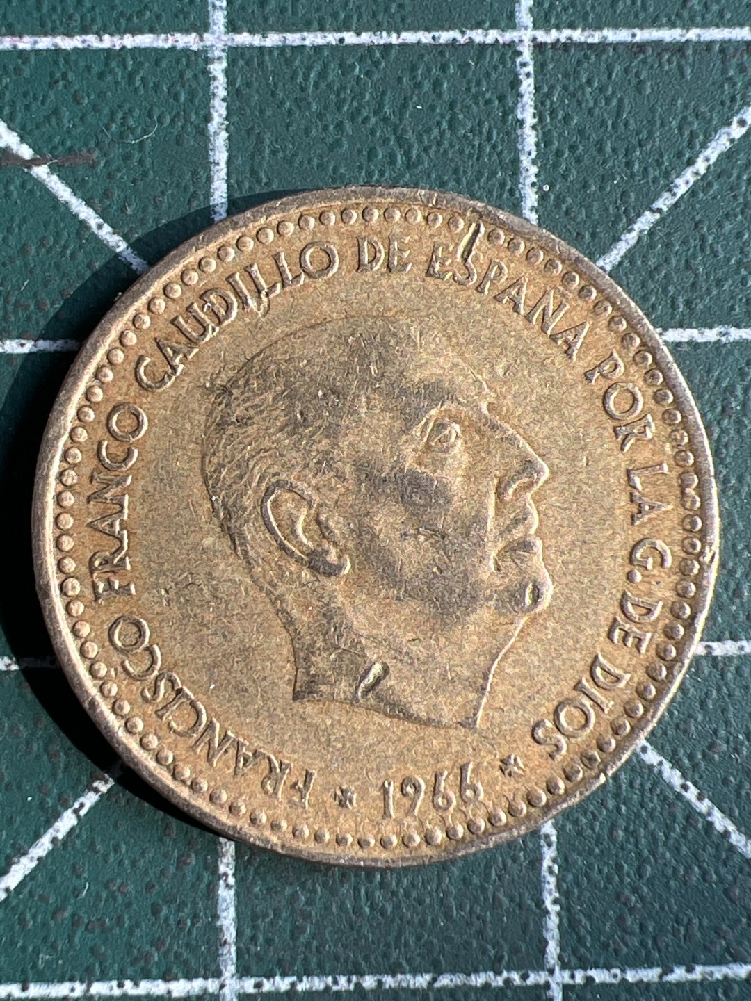 泡泡堂微拍第六十五幕硬币捡漏可累计专场👿👿，零佣金，零押金，累计满二十元包邮，接受代拍业务 西班牙一比塞塔 