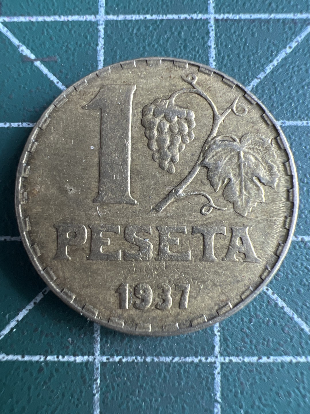 泡泡堂微拍第六十六幕硬币捡漏可累计专场👿👿，零佣金，零押金，累计满二十元包邮，接受代拍业务 西班牙一比塞塔