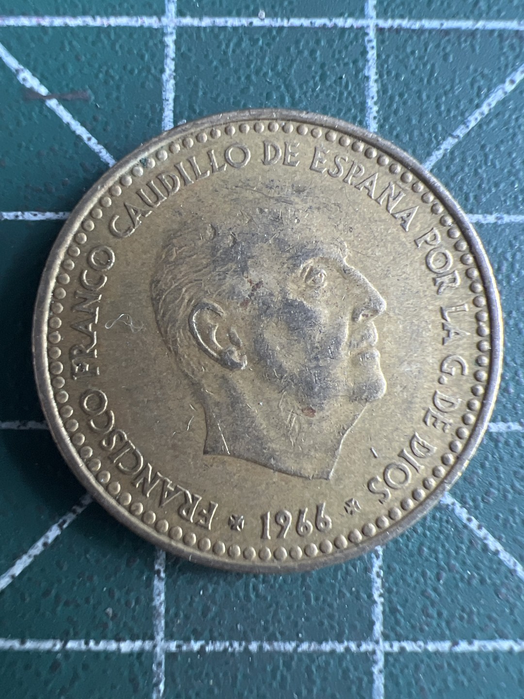 泡泡堂微拍第六十六幕硬币捡漏可累计专场👿👿，零佣金，零押金，累计满二十元包邮，接受代拍业务 西班牙一比塞塔 