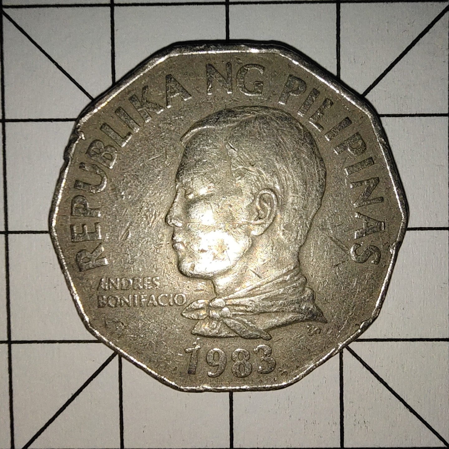 收藏之家世界硬币第9期(满20包邮，可多场累计。捡漏，无押金，无佣金) 菲律宾20比索1983年