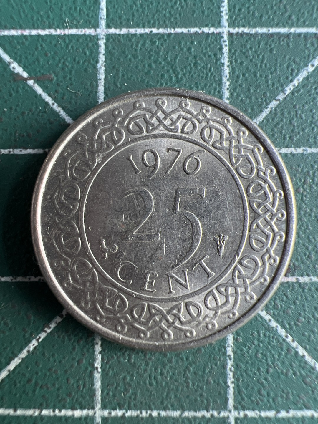 泡泡堂微拍第六十四幕硬币捡漏可累计专场👿👿，零佣金，零押金，累计满二十元包邮，接受代拍业务 苏里南25分