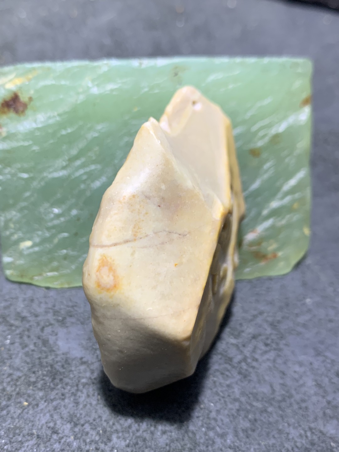 精美戈壁彩玉手工雕刻忍字把件（吊坠)一个！