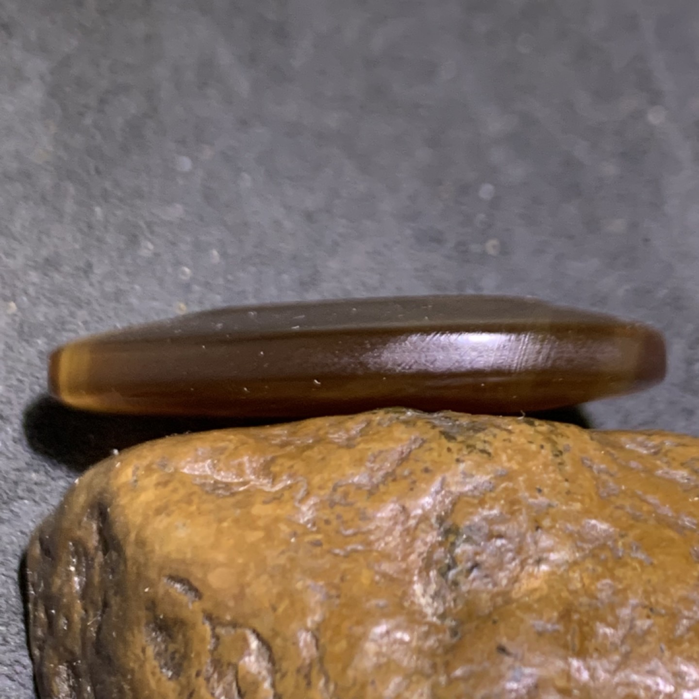 精美高玉化风化纹缠丝玛瑙水滴形吊坠(背云)一个！