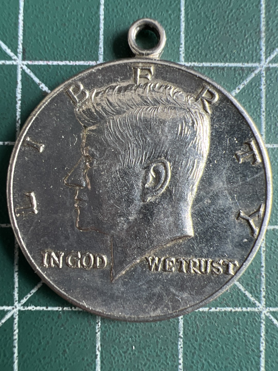 泡泡堂微拍第六十六幕硬币捡漏可累计专场👿👿，零佣金，零押金，累计满二十元包邮，接受代拍业务 美国肯尼迪