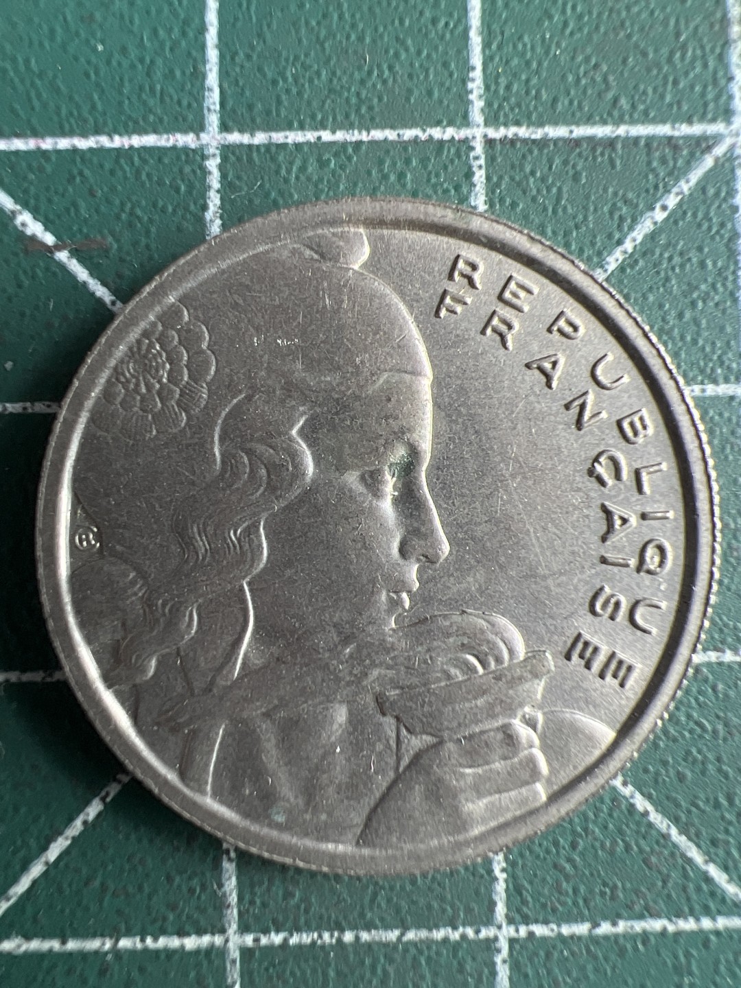 泡泡堂微拍第六十五幕硬币捡漏可累计专场👿👿，零佣金，零押金，累计满二十元包邮，接受代拍业务 法国100法郎