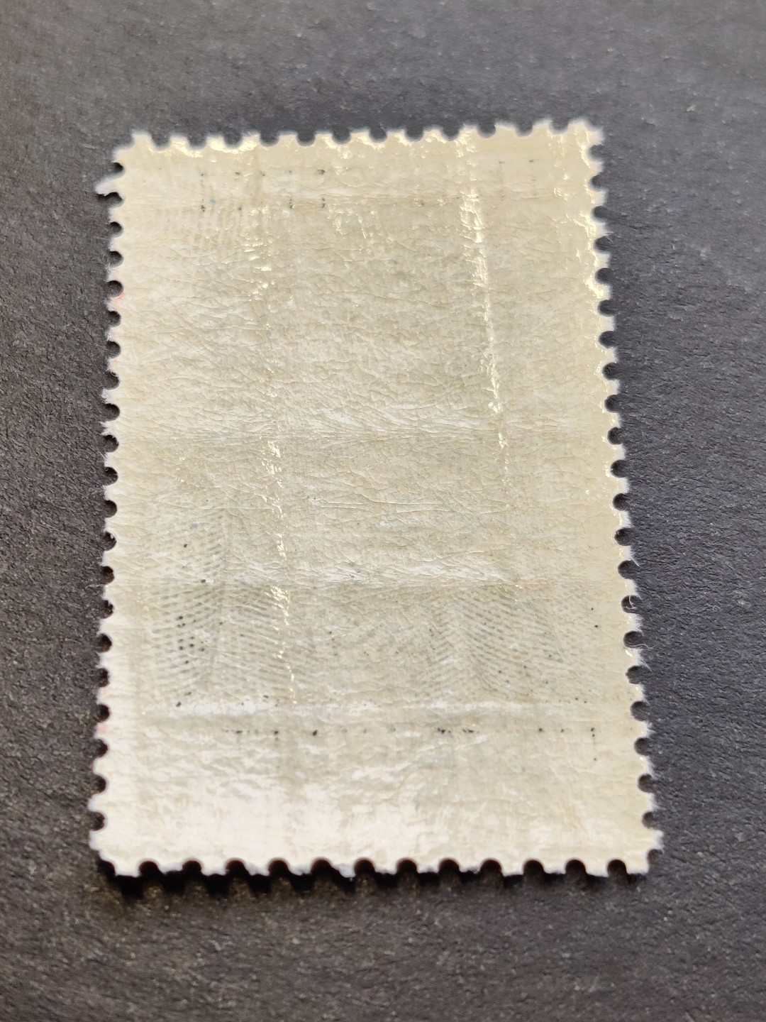 洪涛臻品批发群  精选邮票限时拍卖第二百七十七期 美国1965年 纪念二战人物英国丘吉尔首相1全新. 精美雕刻版,清晰的早期特有的格栅背胶,原胶润亮相当漂亮！