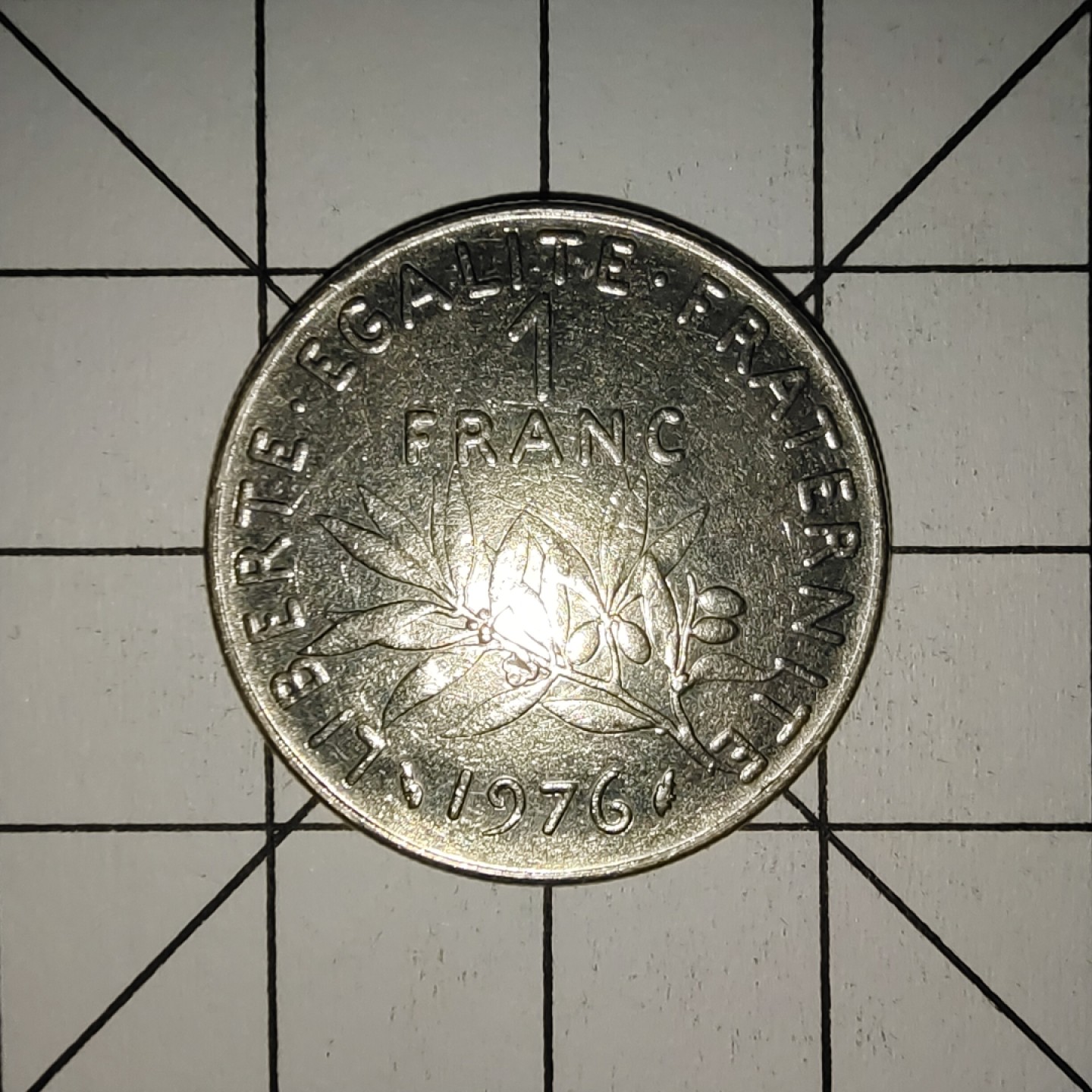 收藏之家世界硬币第9期(满20包邮，可多场累计。捡漏，无押金，无佣金) 法国1法郎1976年