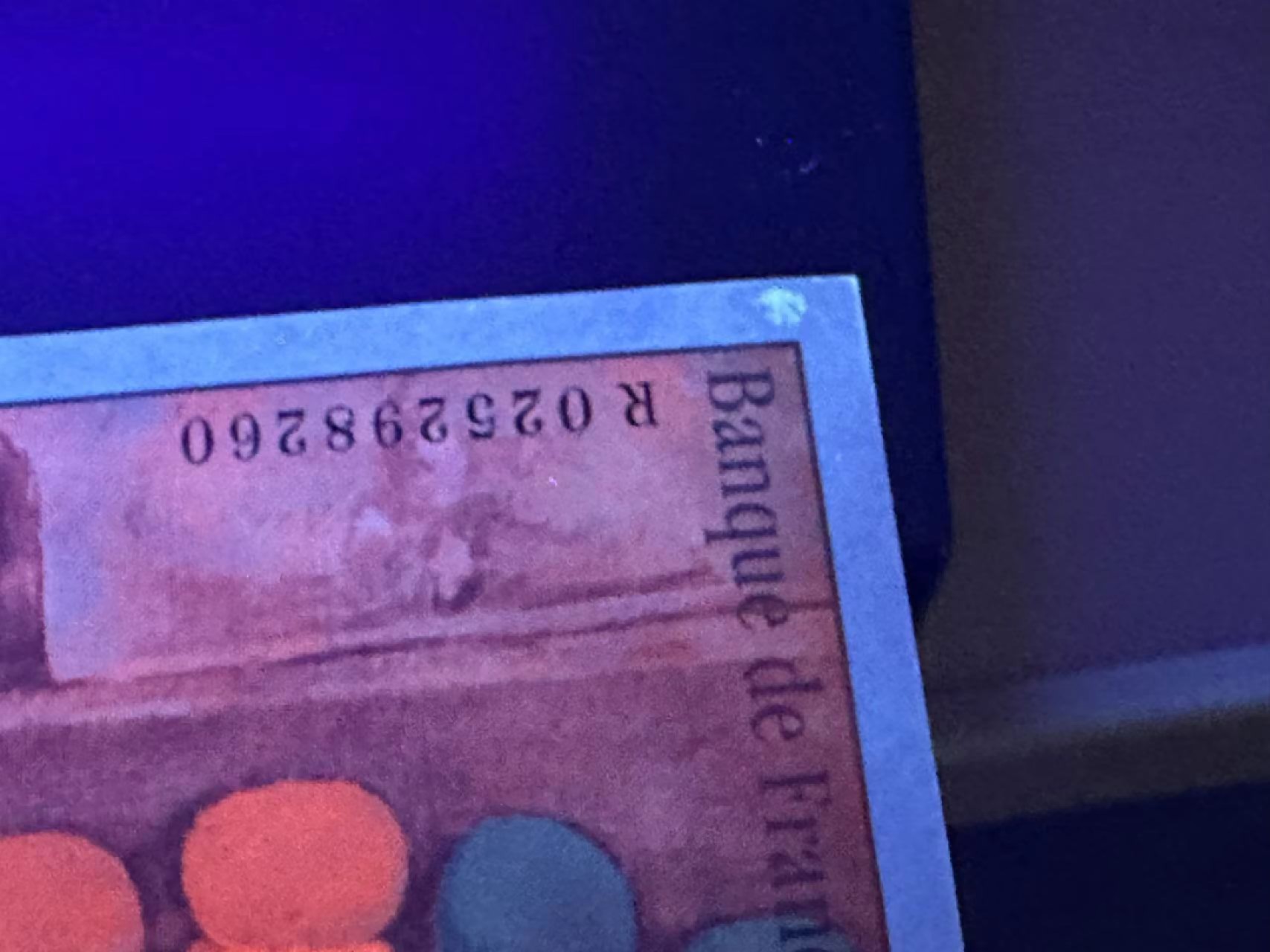 《外钞收藏家》第二百四十二期（连拍场） 法国末版100法郎 近全新 有受潮