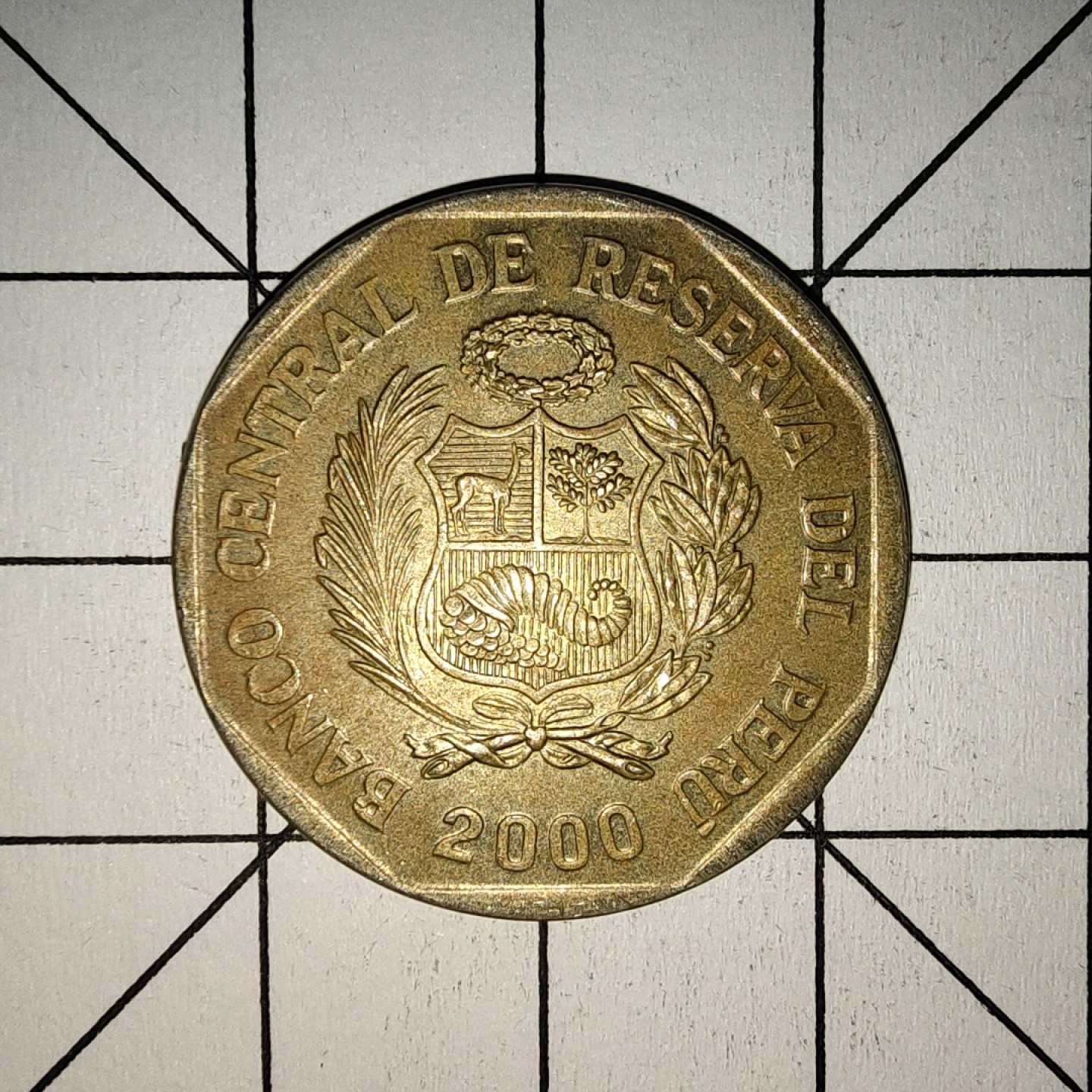 收藏之家世界硬币第9期(满20包邮，可多场累计。捡漏，无押金，无佣金) 秘鲁1索尔2000年