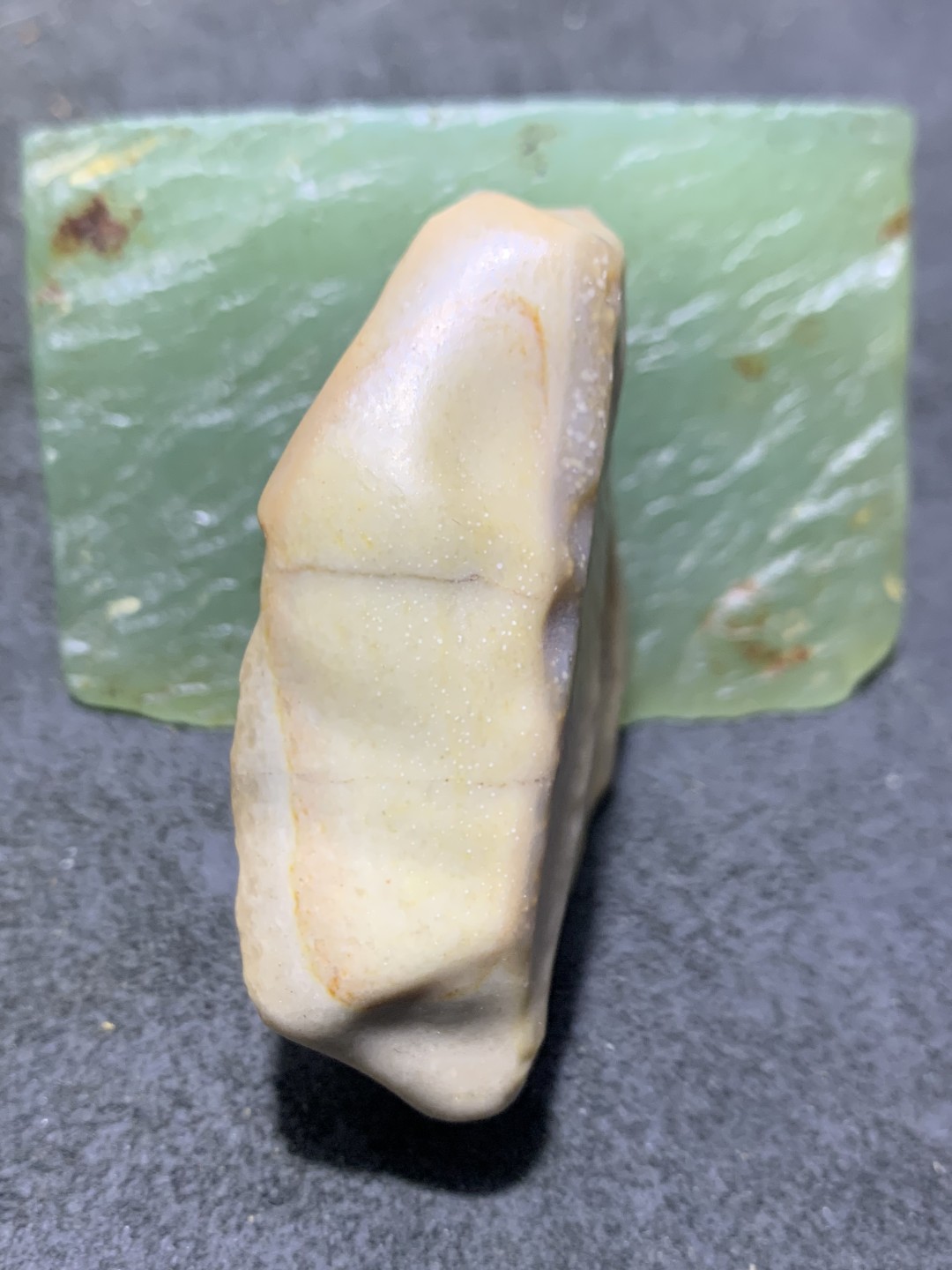 精美戈壁彩玉手工雕刻忍字把件（吊坠)一个！